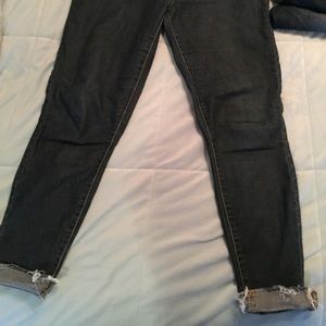 Skinny Jennifer Lopez jeans